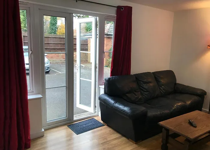 Ground Floor Flat Near Beach
